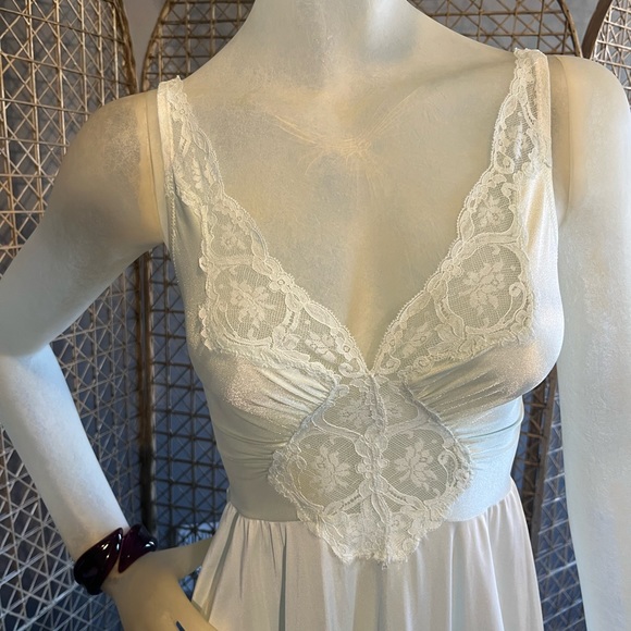 Vintage Olga BodySilk slip dress - Picture 4 of 6